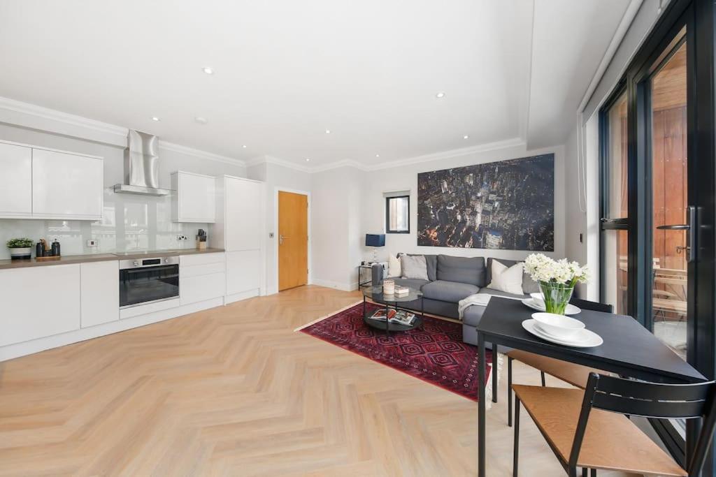 Pleasing 2bed Flat 10min To Wimbledon Tennis Court Appartement *