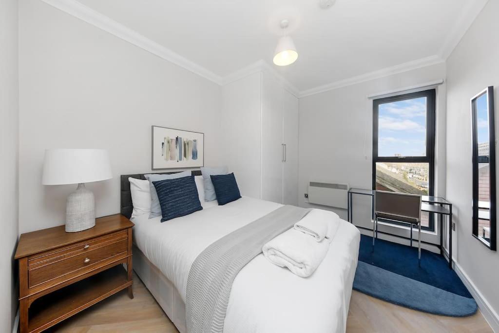 Pleasing 2bed Flat 10min To Wimbledon Tennis Court Londen