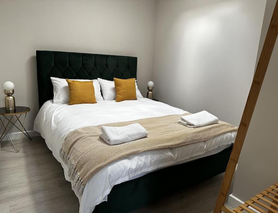 Sienna's 2 - Bedroom Apartment, London, N1. Londres