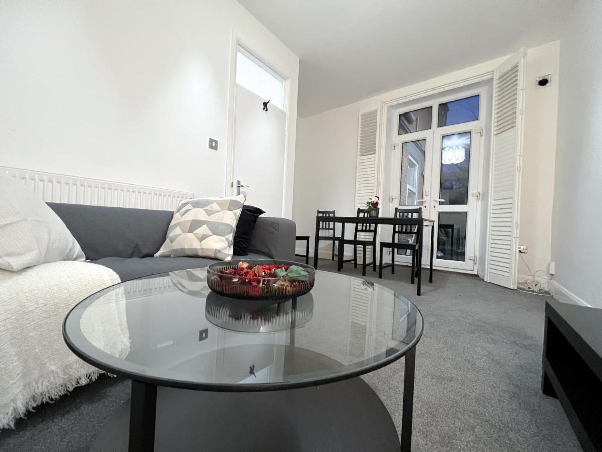 Apartamento Stylish 3 Bed Flat With Garden *