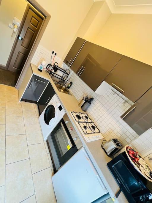3 Notting Hill, Portobello Road-amazing Location! London
