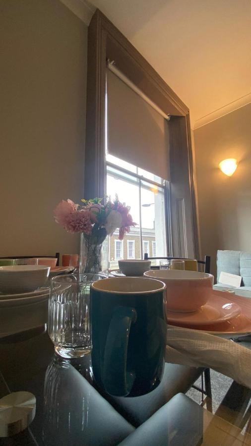 3 Notting Hill, Portobello Road-amazing Location! Leilighet *