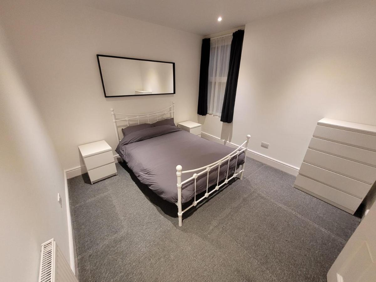 Spacious 2 Bedroom House In With Garden Feriehus *