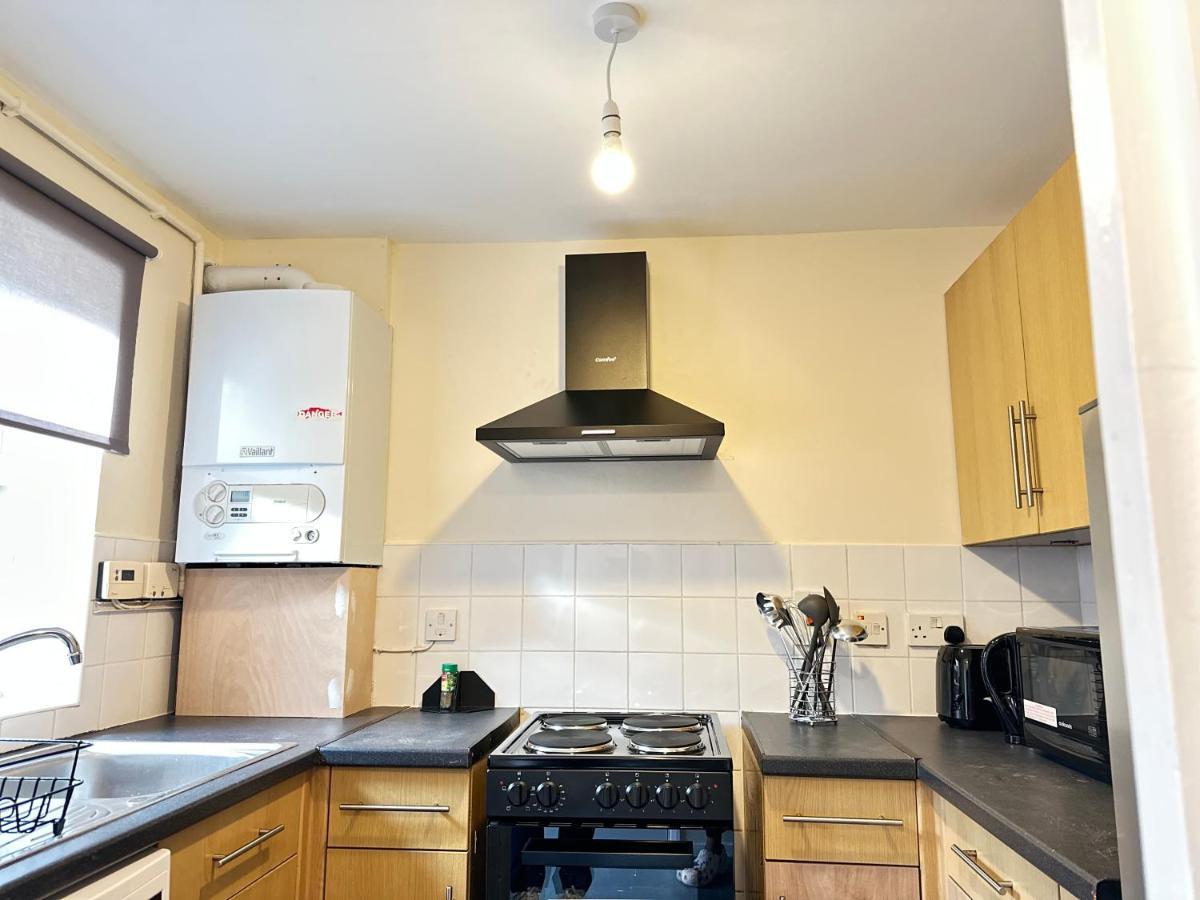 Cosy Home, 10min Drv From Canary Wharf & Stratford Leilighet London