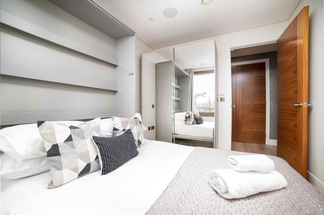 Stunning Modern Close To Hyde Park By Underthedoormat *