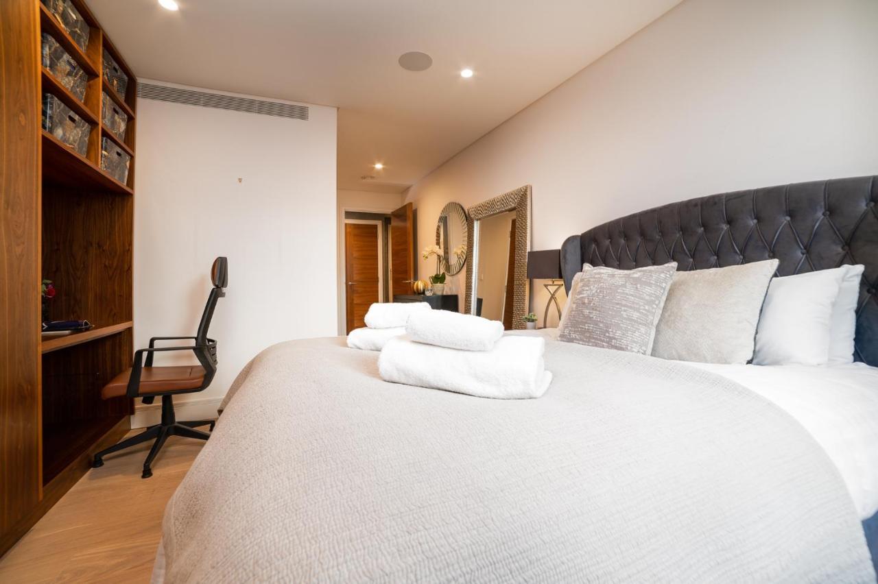 Stunning Modern Close To Hyde Park By Underthedoormat Apartment London