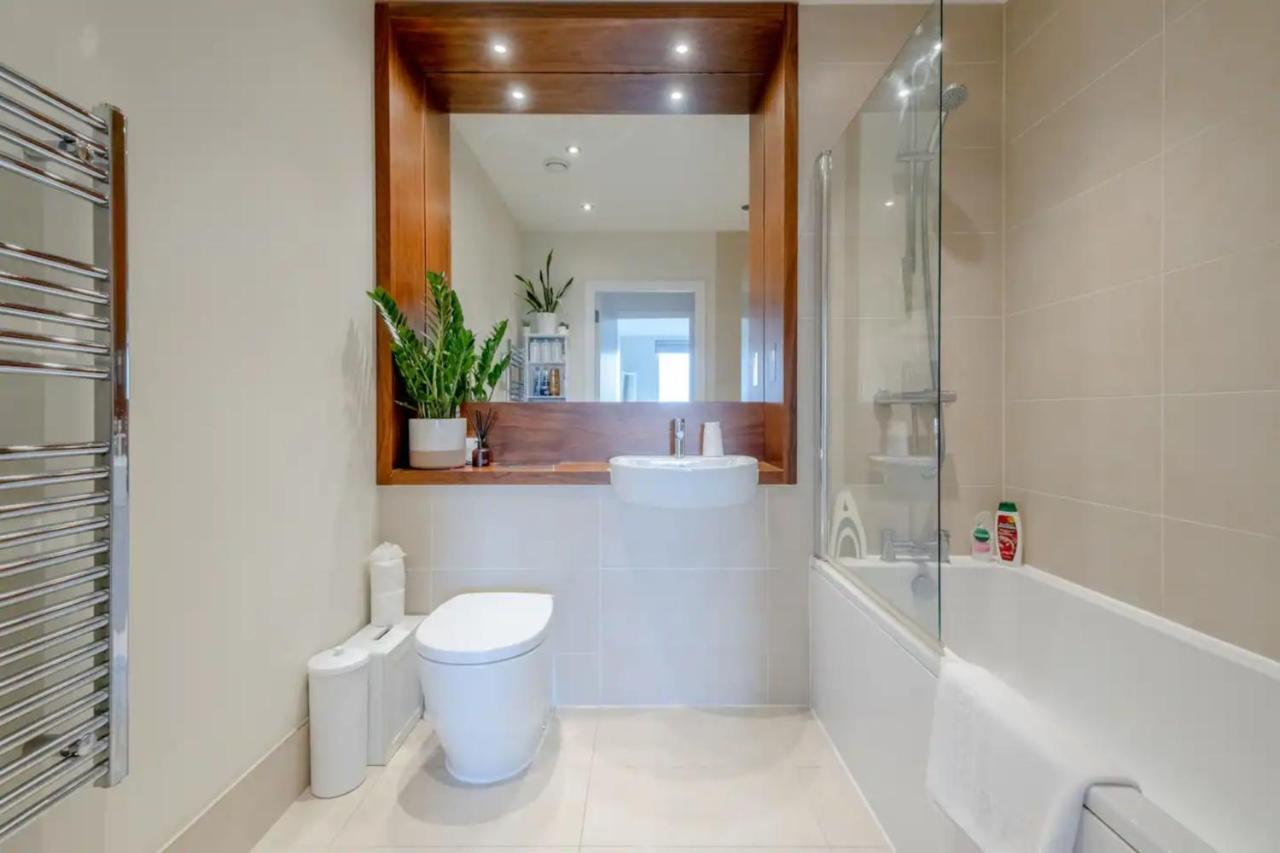 Modern 2 Bedroom Flat In Elephant And Castle
