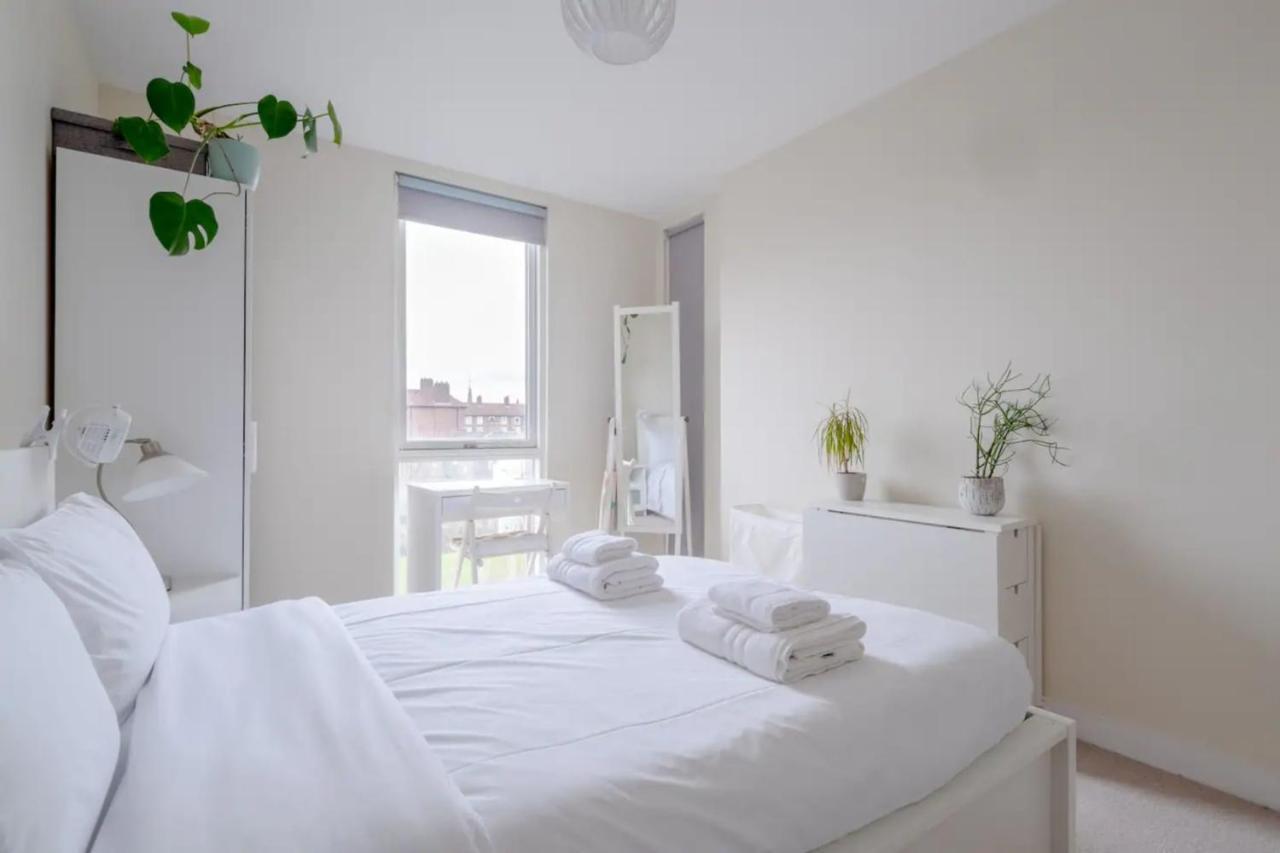 Modern 2 Bedroom Flat In Elephant And Castle * London