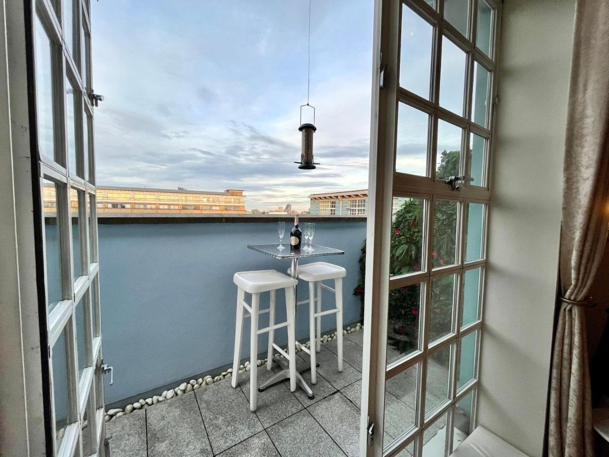 Apartment A Penthouse By Tower Bridge London