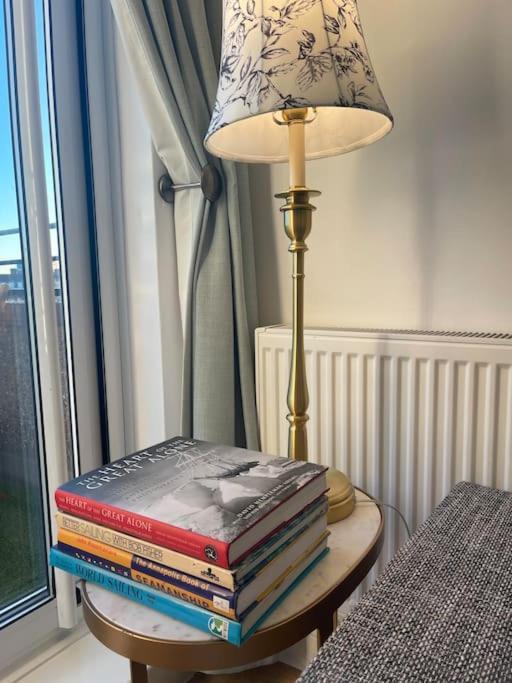Stylish Flat Next To Tower Of And Skd Marina Apartment
