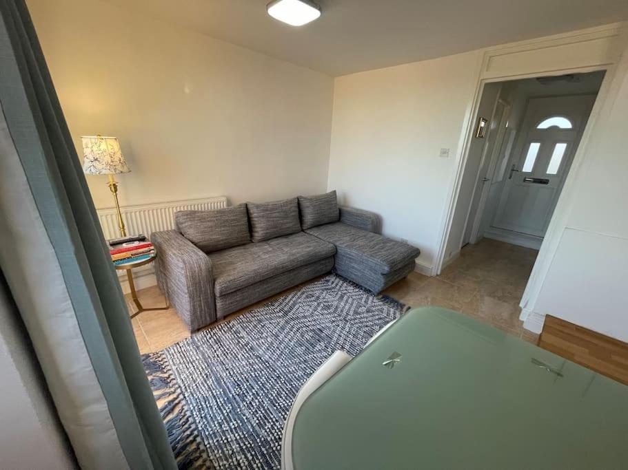 Apartment Stylish Flat Next To Tower Of And Skd Marina *