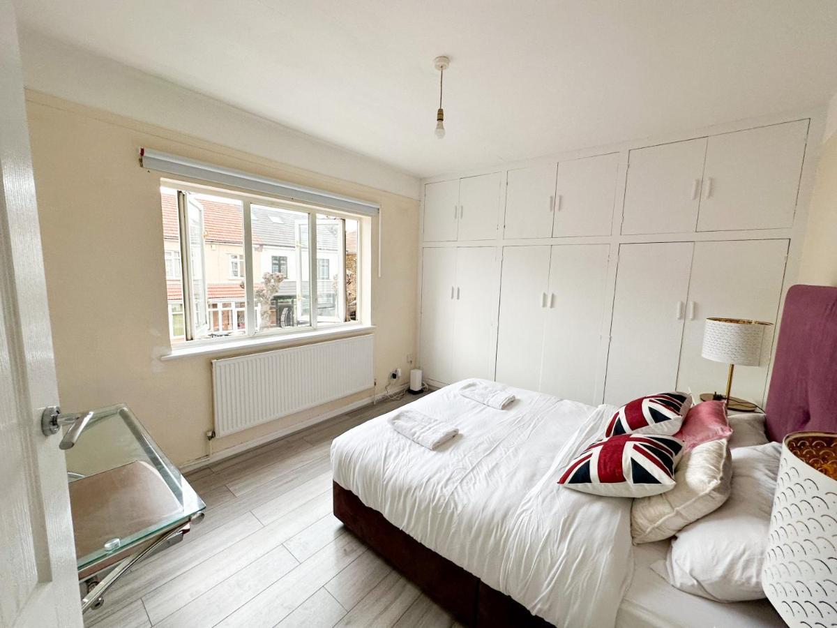 208 Clements Road Feriehus London