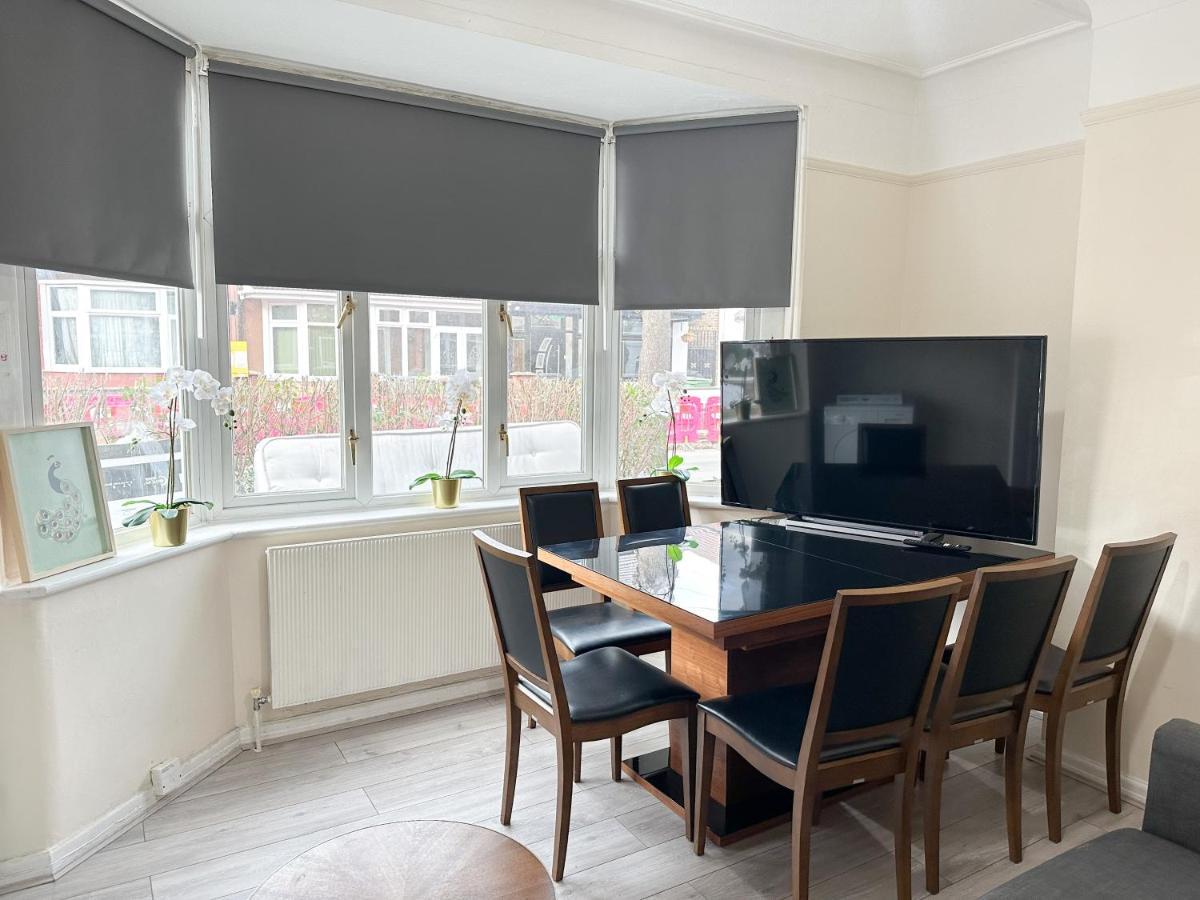 Feriehus 208 Clements Road London
