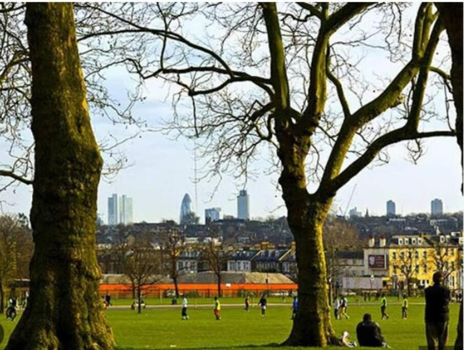 Apartment Functional Budget With Wi-fi And Laundry Facilities Near Tube Station