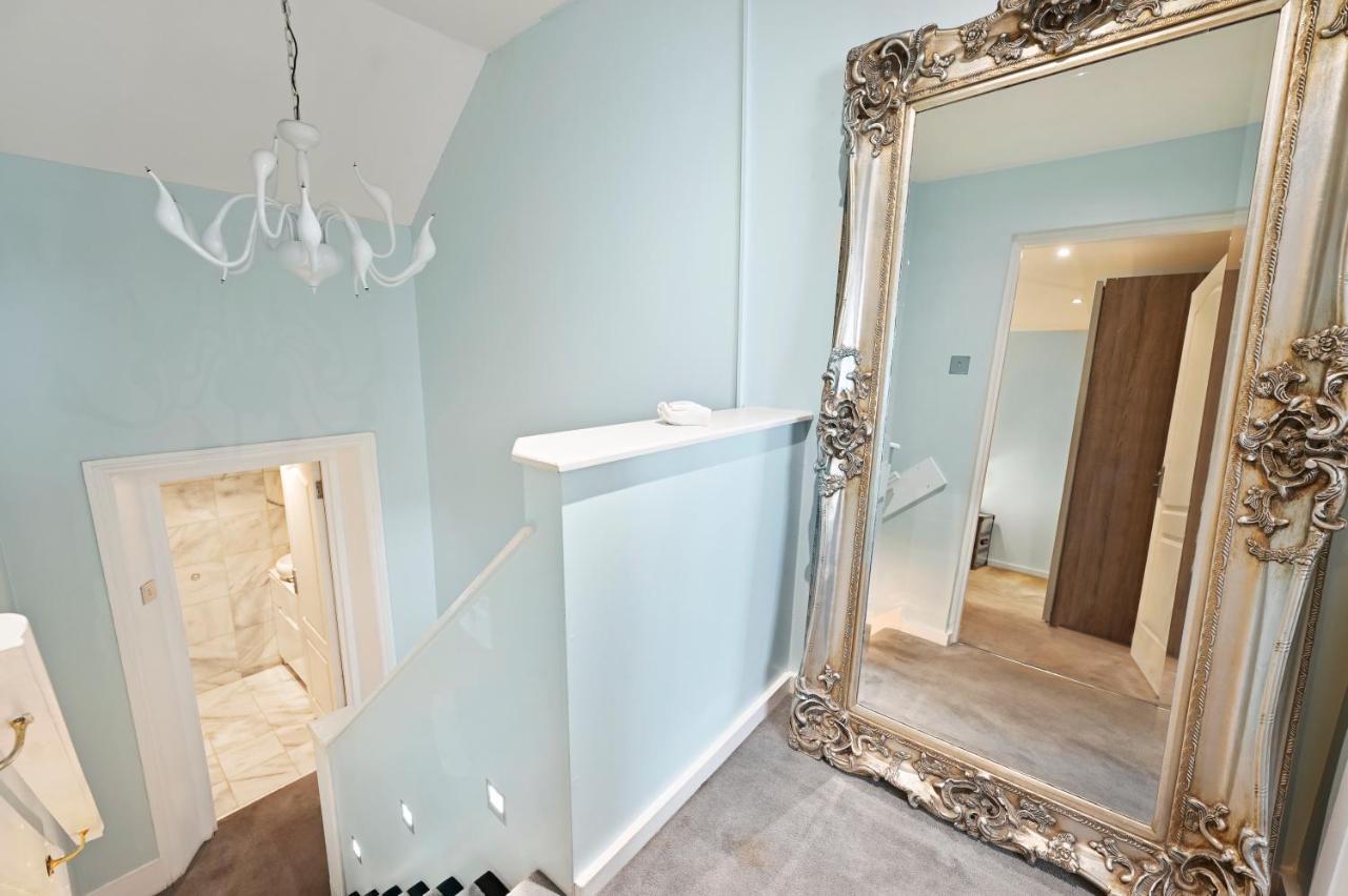 Hampstead Opulence - Luxurious Split Level Appartement *