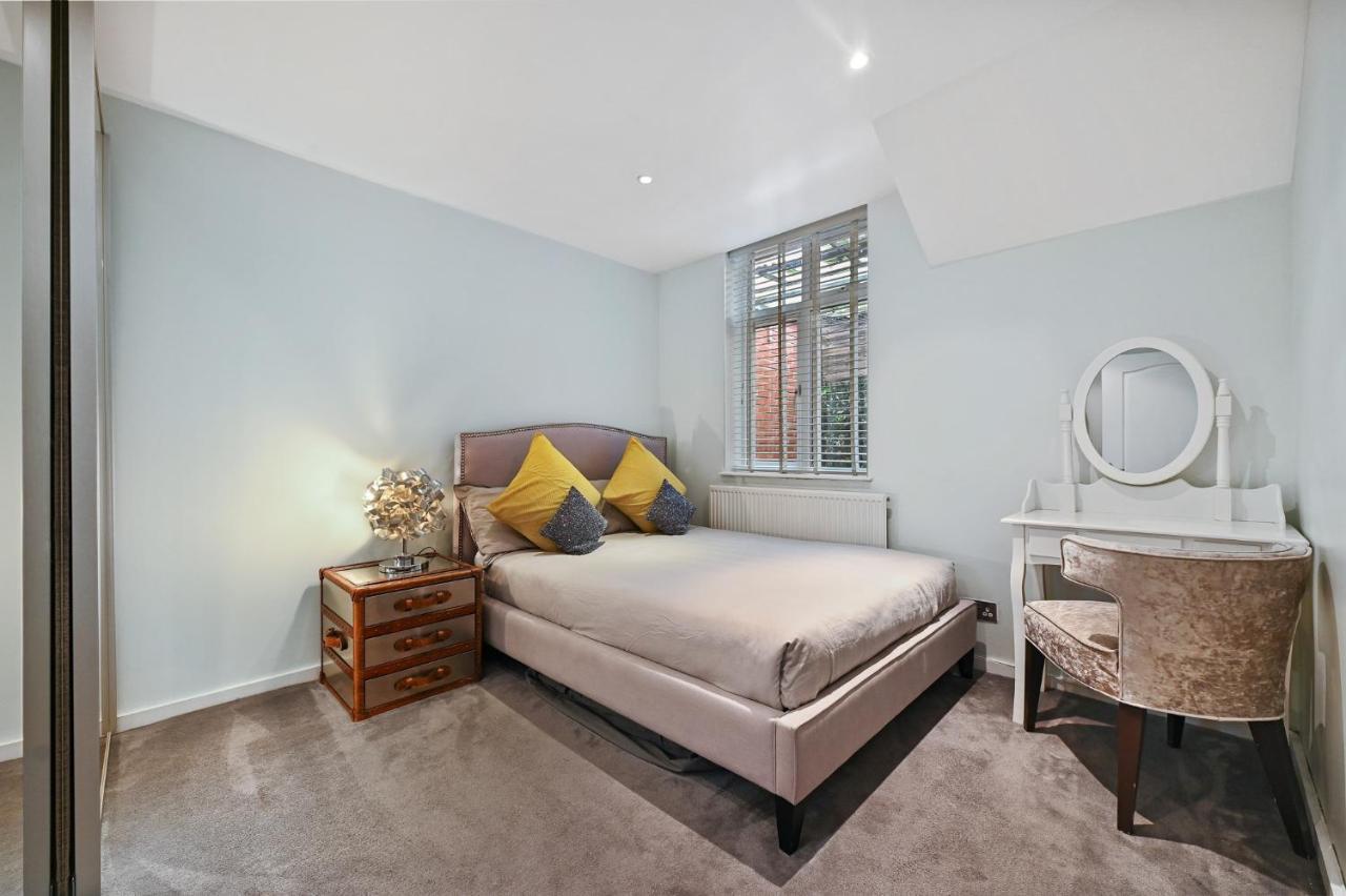 Hampstead Opulence - Luxurious Split Level Londen