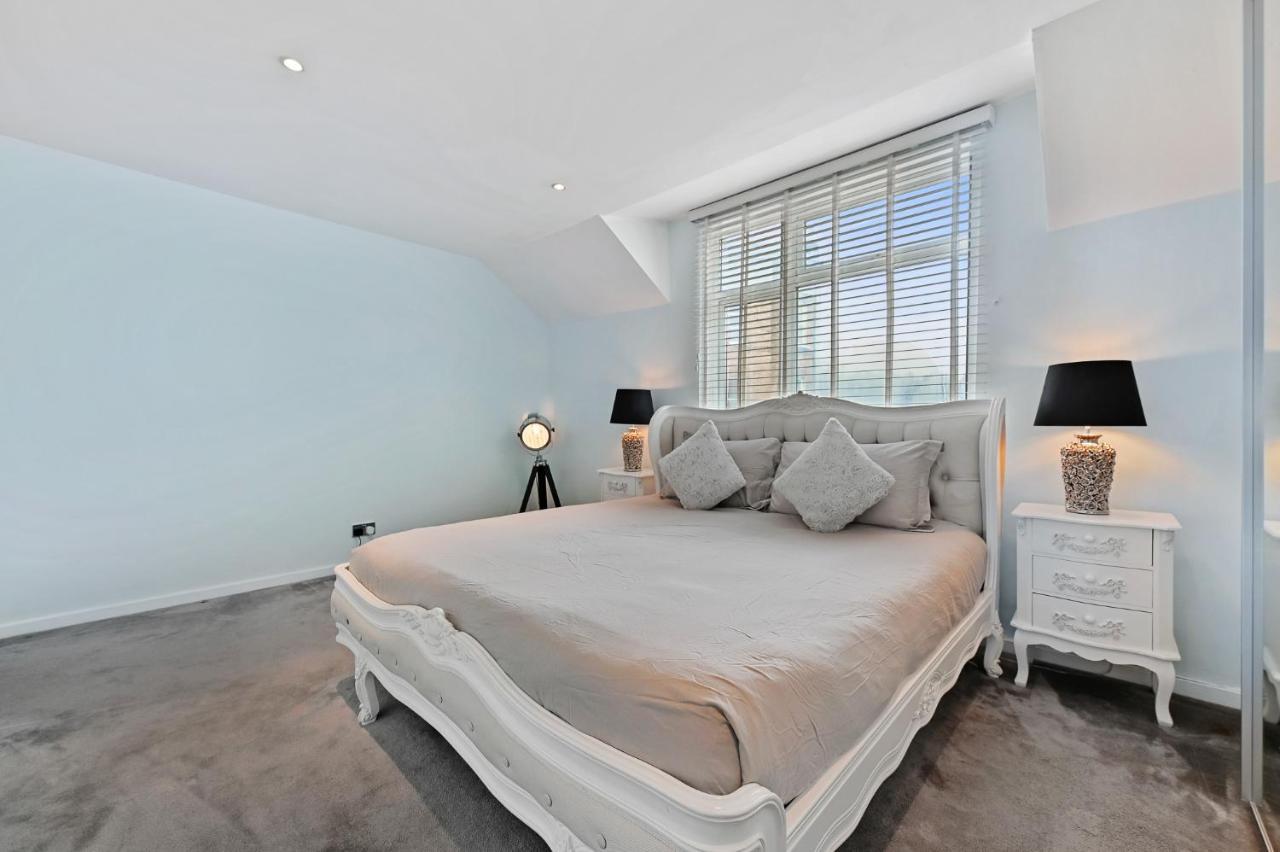 Hampstead Opulence - Luxurious Split Level Appartement