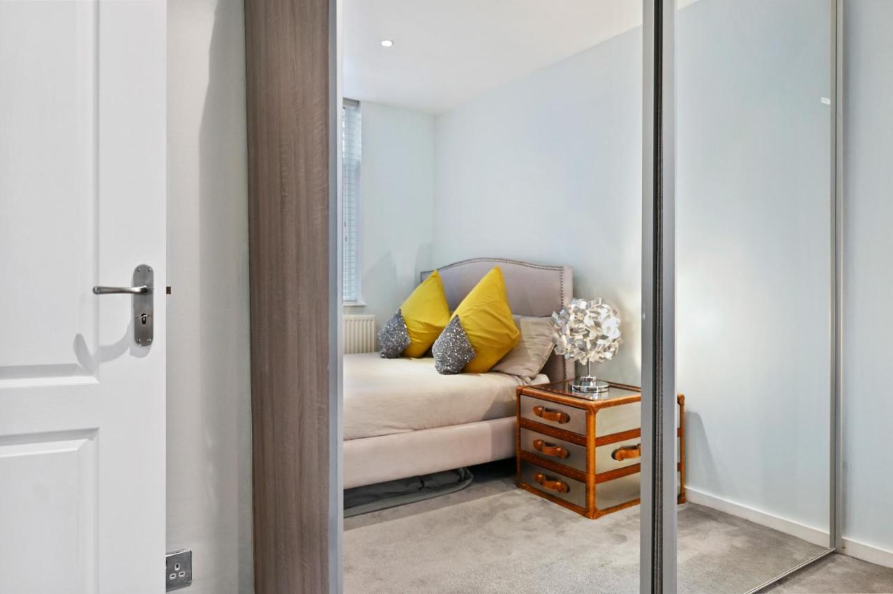 Hampstead Opulence - Luxurious Split Level Londen