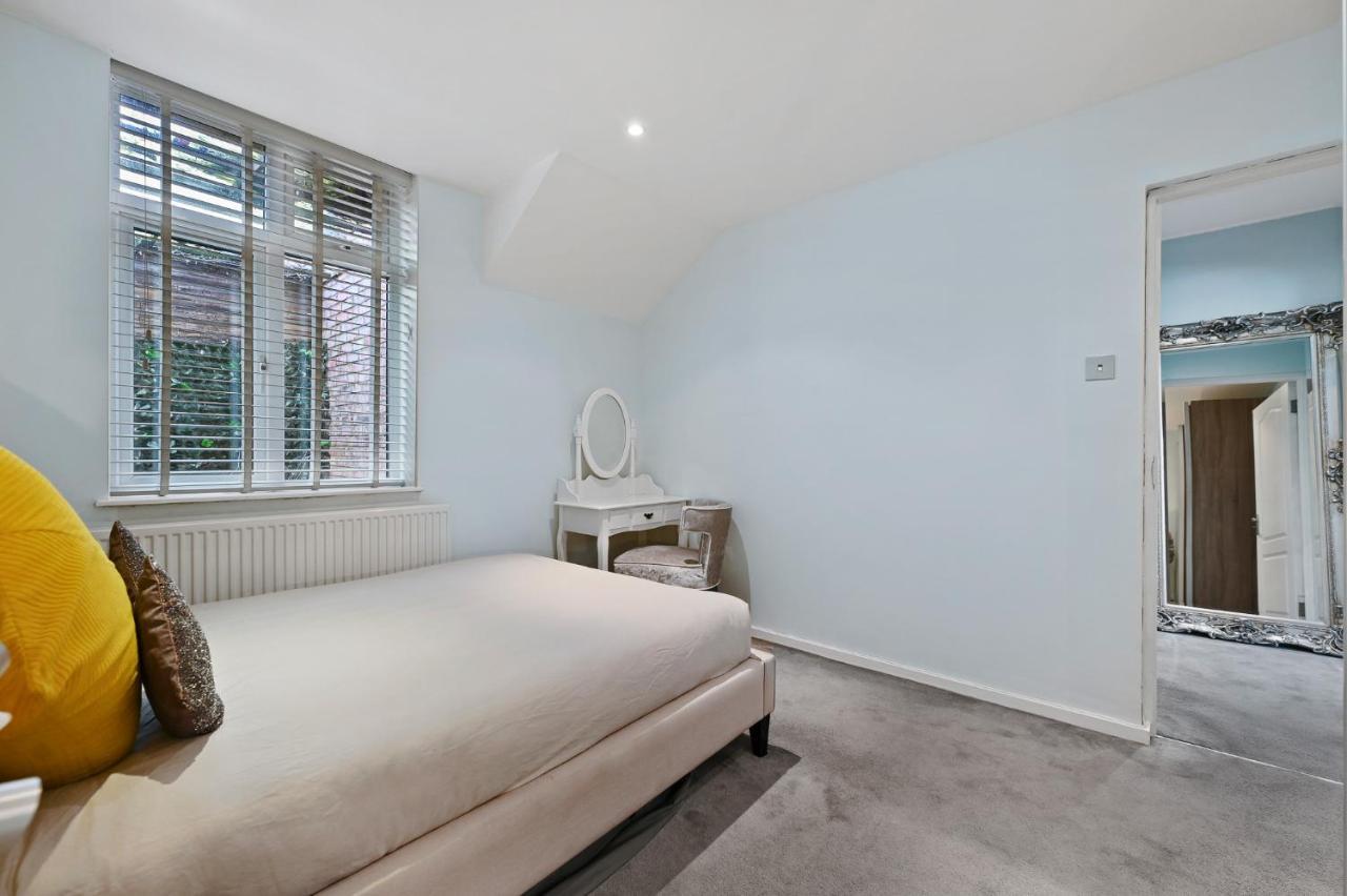 Hampstead Opulence - Luxurious Split Level Londen