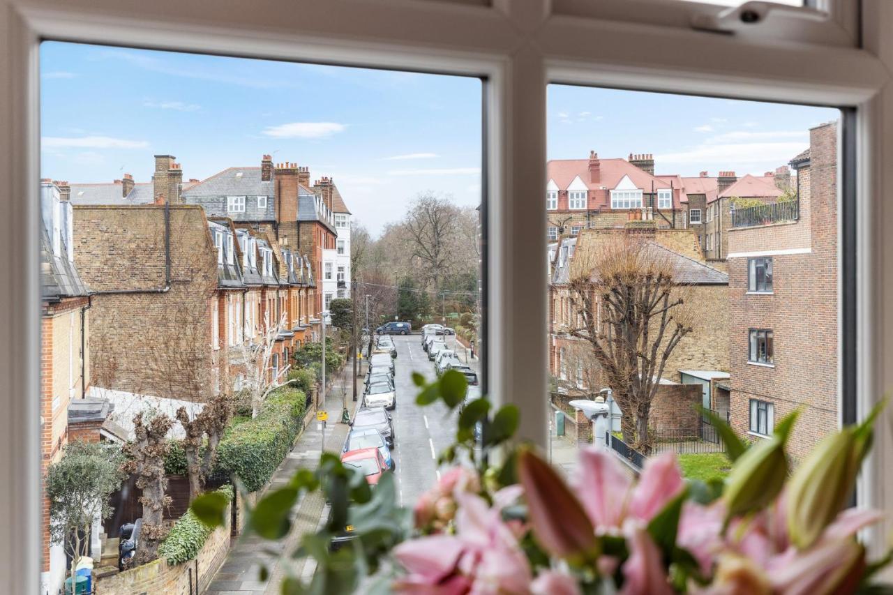 Bright & Cosy Gem ~ Battersea Park View ~ King Bed Leilighet London