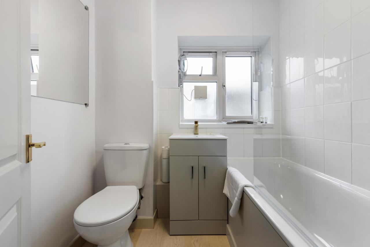 Leilighet Bright & Cosy Gem ~ Battersea Park View ~ King Bed