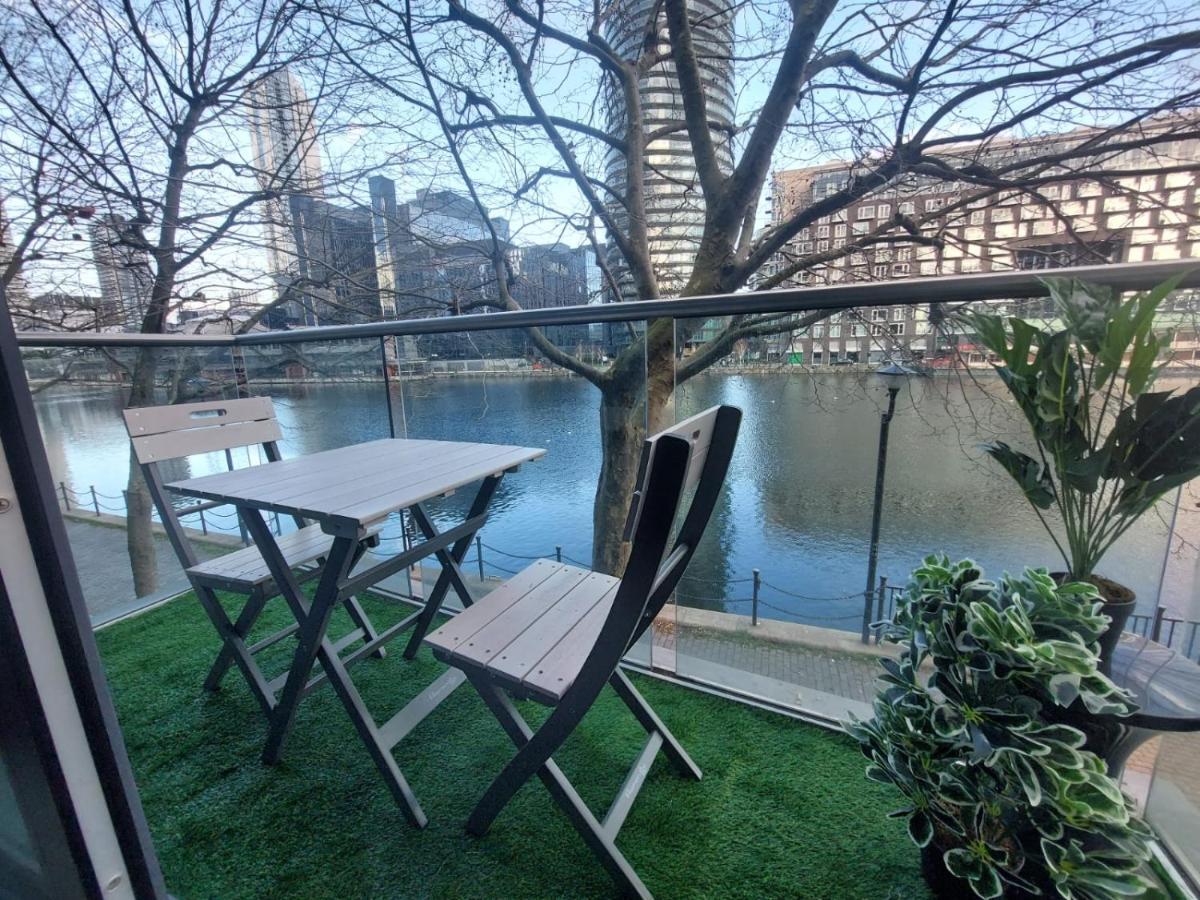 Apartment 2 Bed Waterfront Luxury Apartment, E14 London