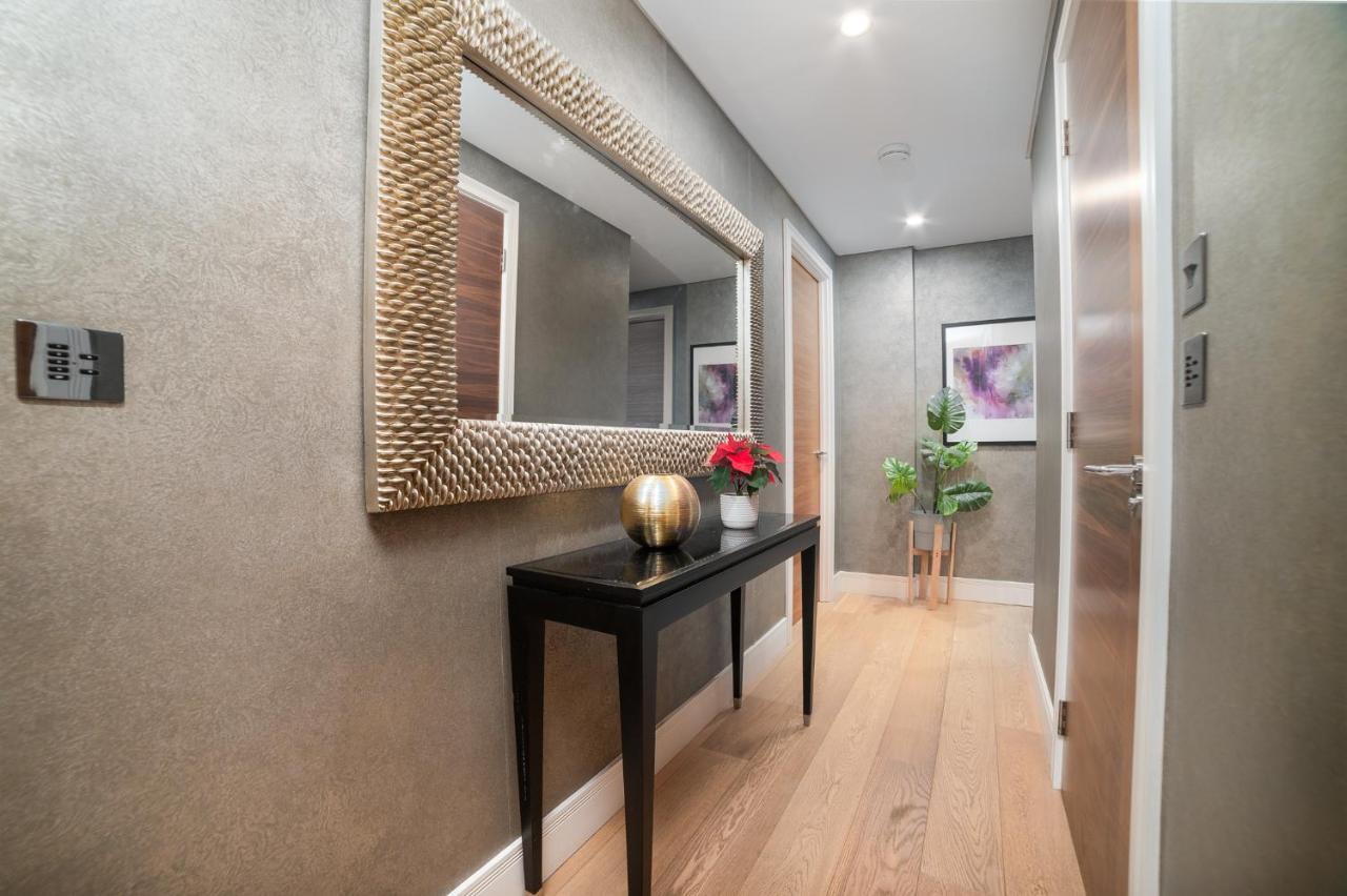 Apartment Stunning Modern Close To Hyde Park By Underthedoormat *
