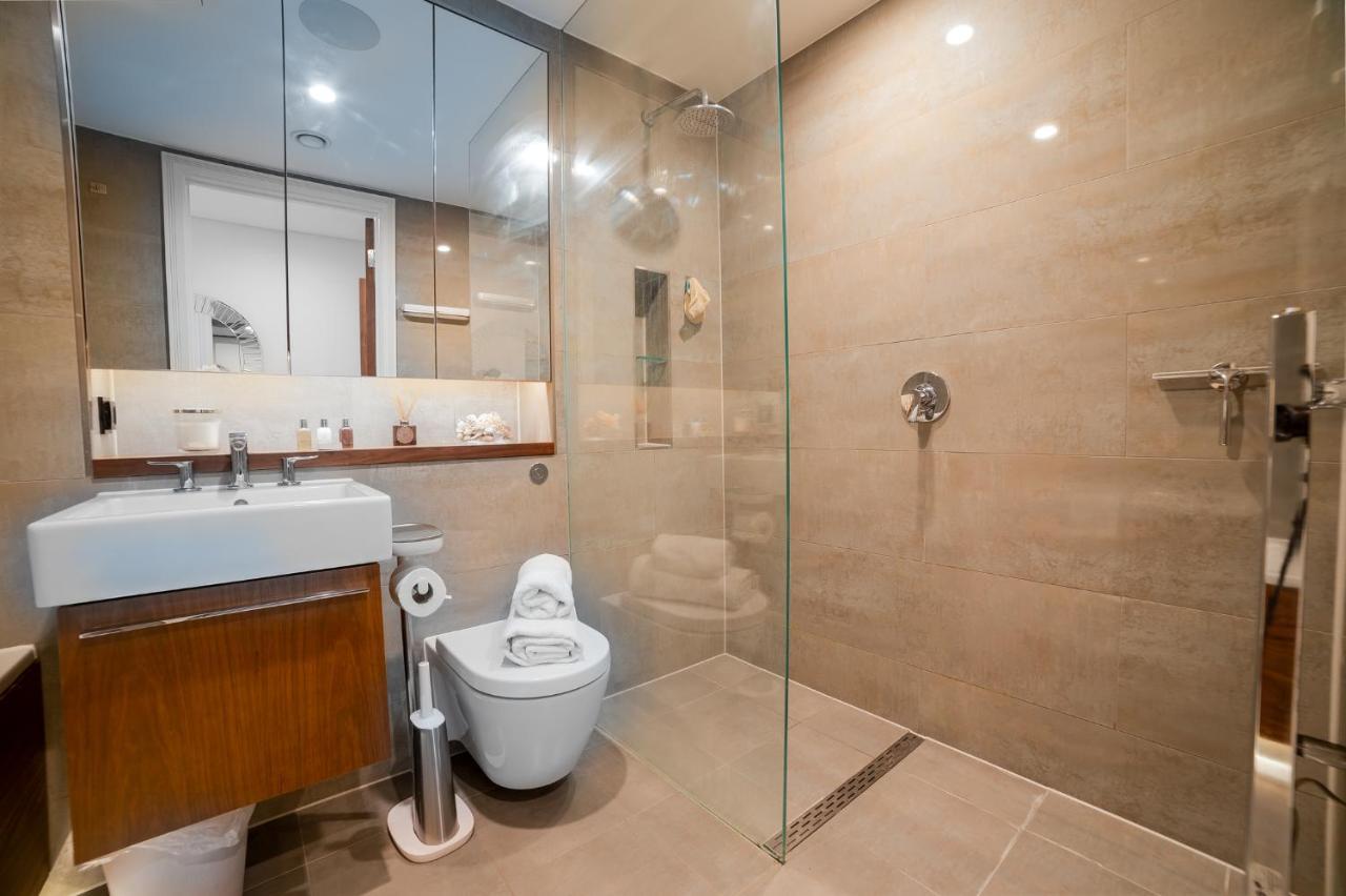 Stunning Modern Close To Hyde Park By Underthedoormat Apartment *
