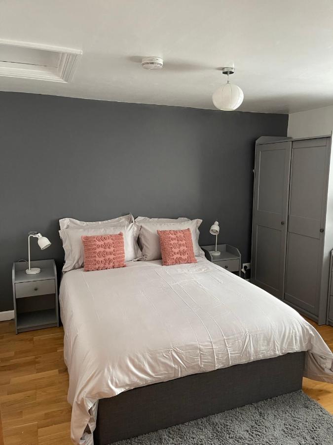 Appartement Modern In Trendy Dalston Londen