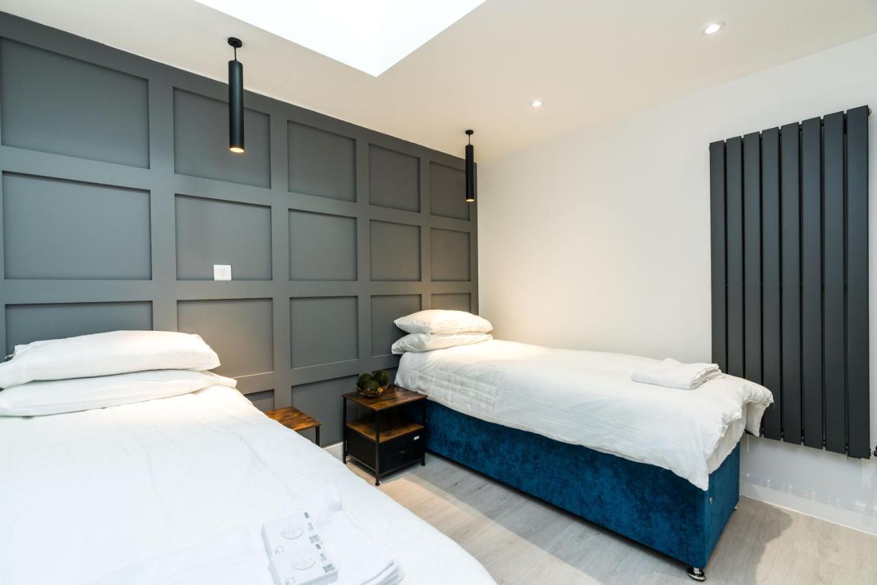Spacious Modern 2 Bedroom Flat Apartamento *