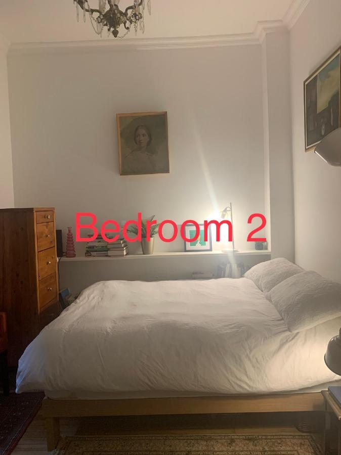 In Notting Hill Apartment *