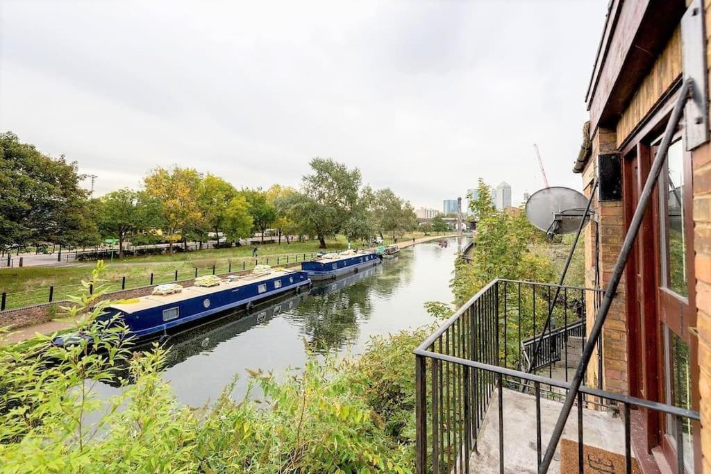 Apartment Amazing Location - Of London- 2 Bedroom Stunning Canal View House With Private Garden,parking & Balcony