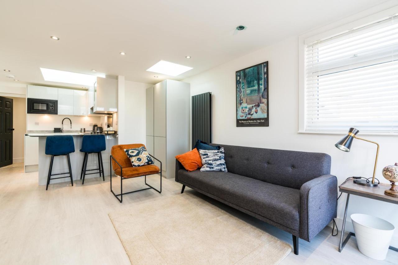 Spacious Modern 2 Bedroom Flat Apartamento
