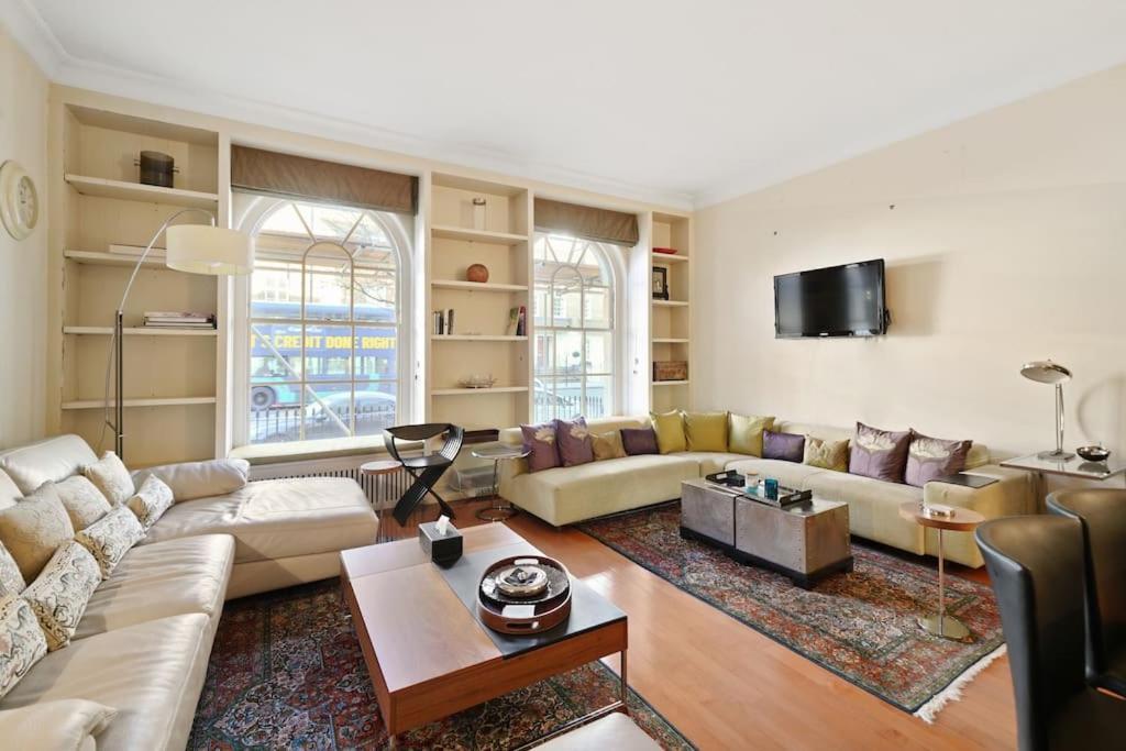 Three Bedroom Flat In Belgravia Apartment London