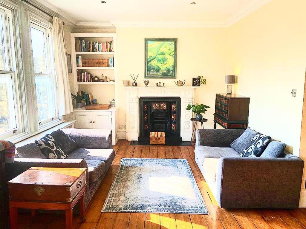 Privatunterkunft Charming And Beautiful In Wandsworth London