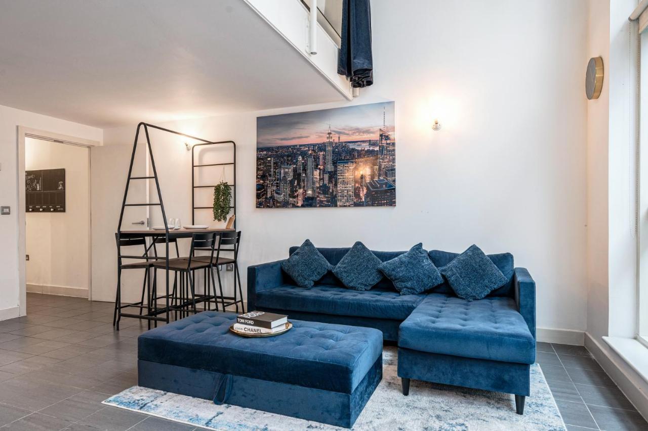 Stunning Loft In The Heart Of Bridge * London