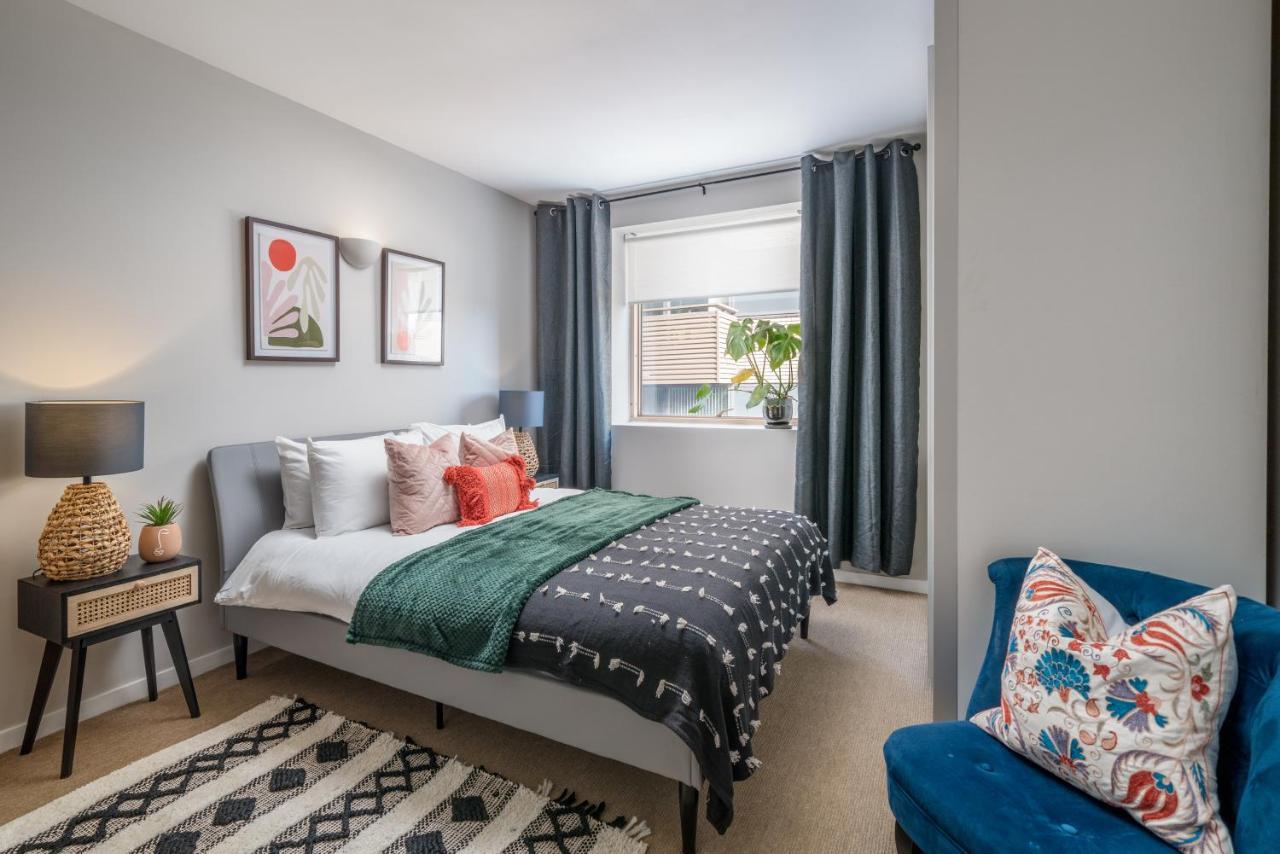 2 Bedroom With Park Views Shoreditch * London