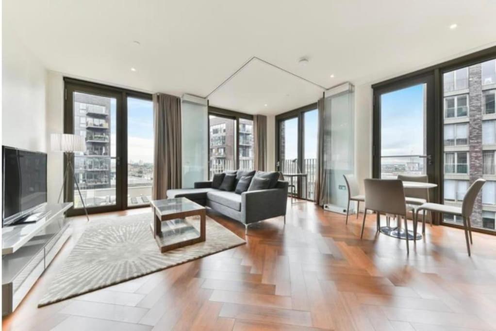 Londwell - Stunning Designer Penthouse - Us Embassy Apartment *