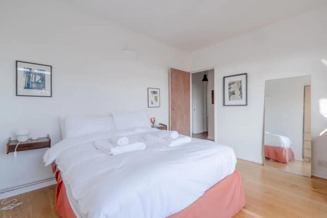 Peaceful 2 Bedroom Flat With Roof Terrace - Hackney Apartment London