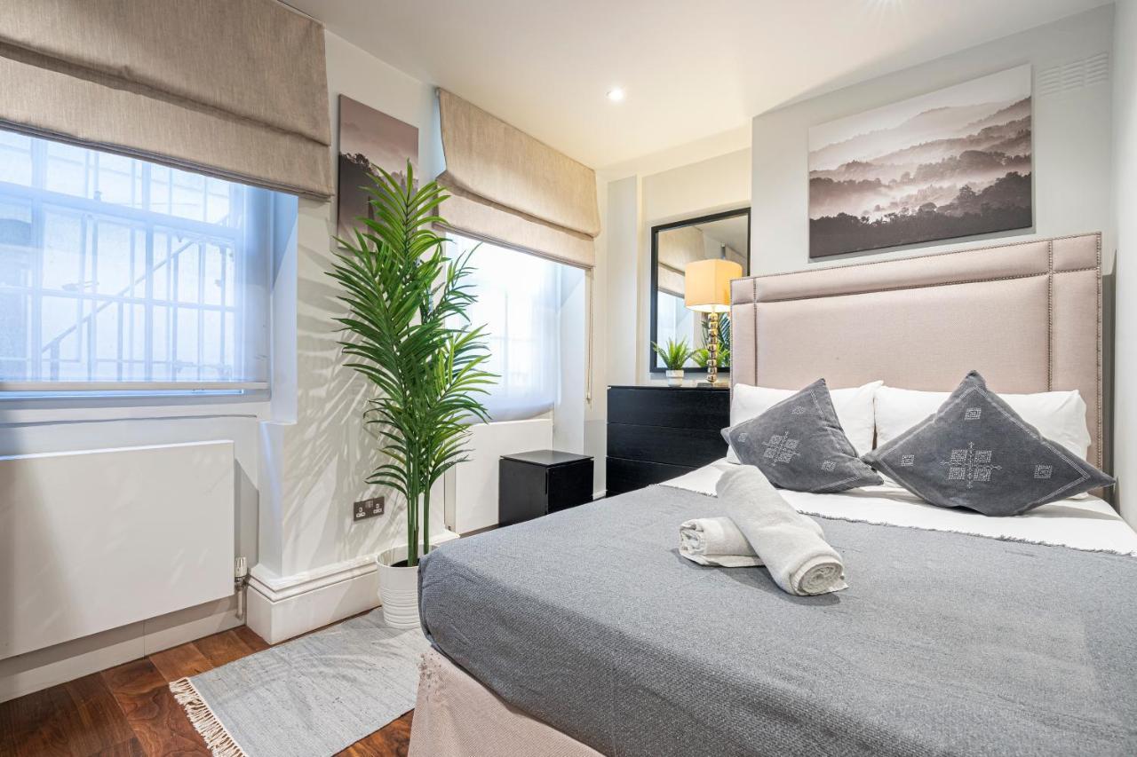 Goodge Apartment