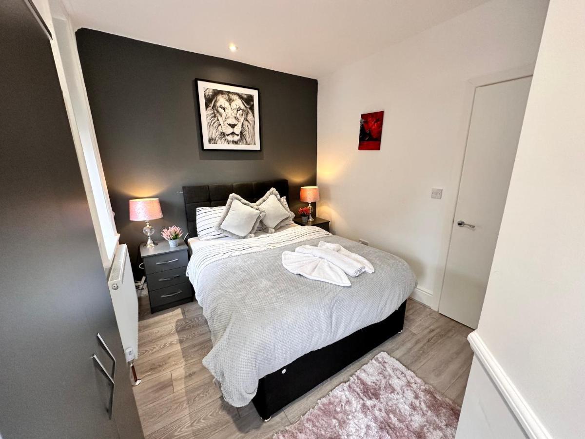 Kensington High Street Apartment London