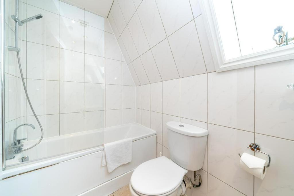 Leilighet Kensington High Street Flat 2 Bedroom London