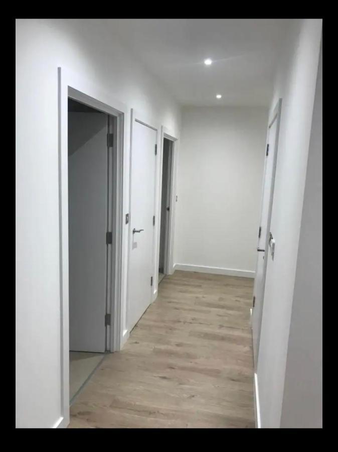 Appartement Luxurious 2 Bedroom In Canary Wharf Londen