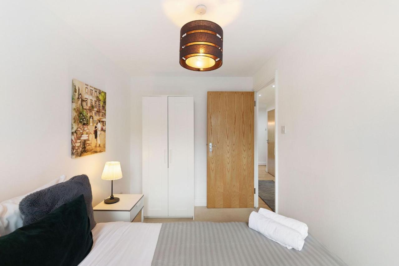 Hidden Treasure 3 Bedroom Flat * Londres