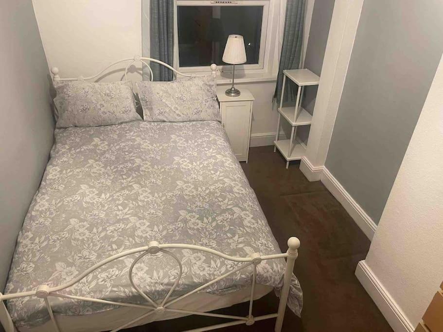 4 Bedroom House In Turnpike Lane/wood Vakantiehuis *