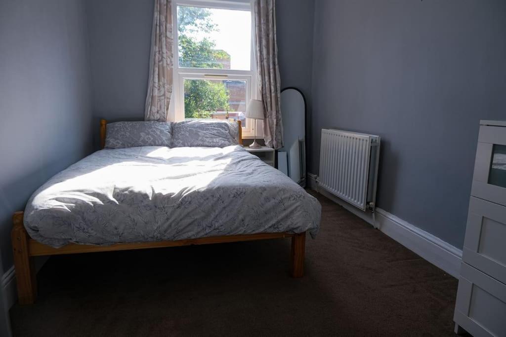 4 Bedroom House In Turnpike Lane/wood Holiday home *