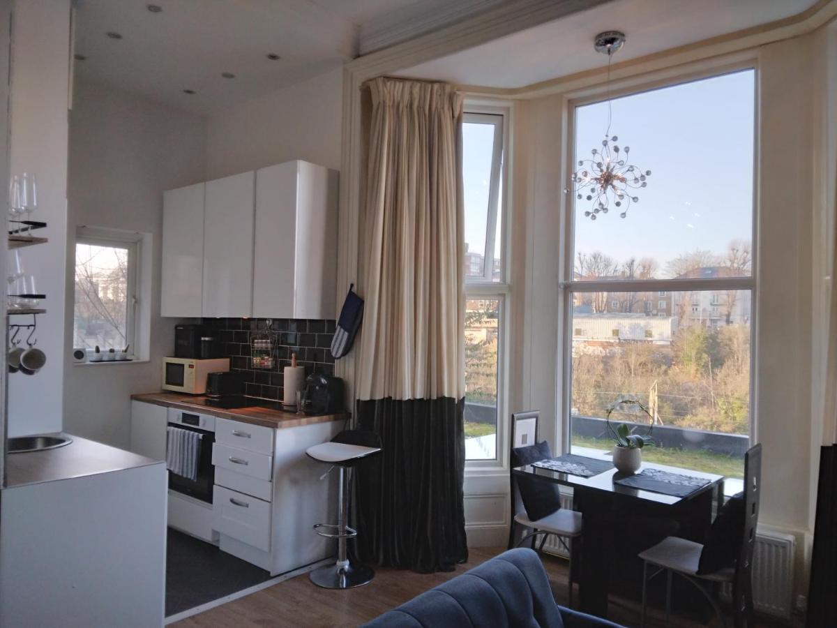 Spacious And Bright 1 Bed Primrose Hill Flat Apartamento