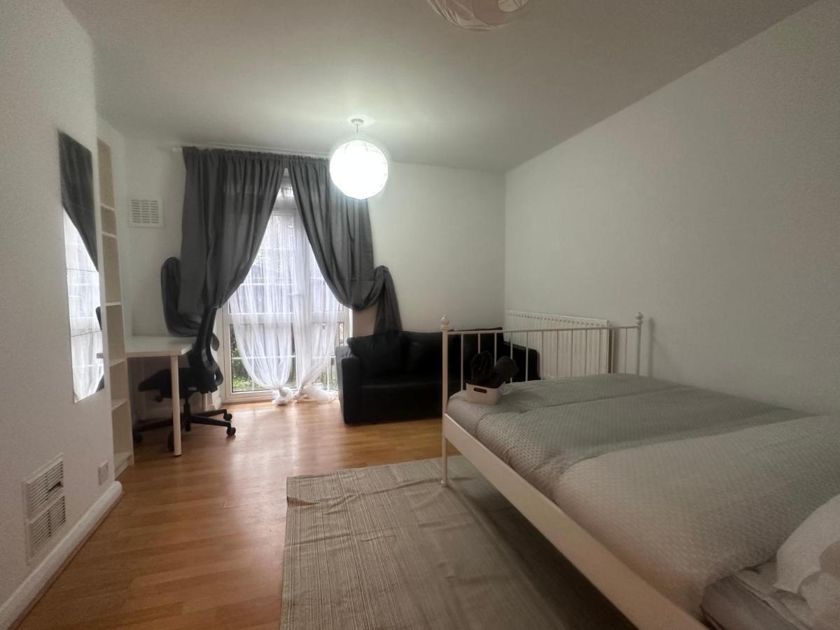 Holybush Bethnal Guest house *