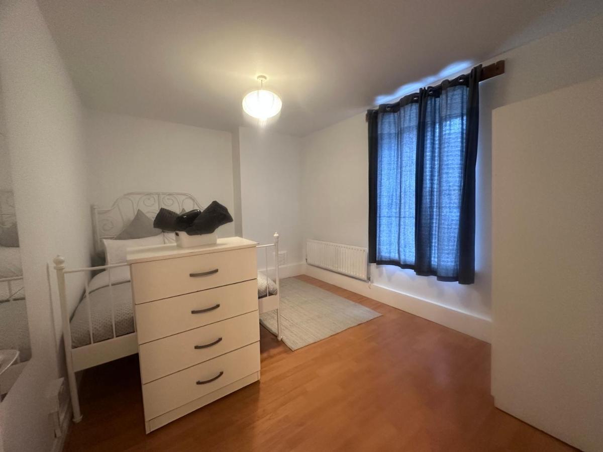 Guest house Holybush Bethnal London