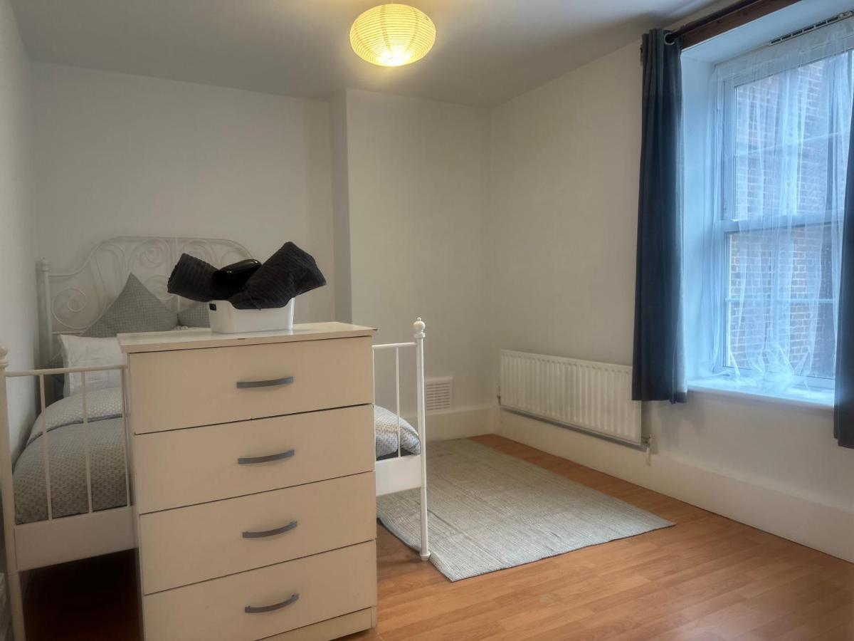 Holybush Bethnal Guest house *